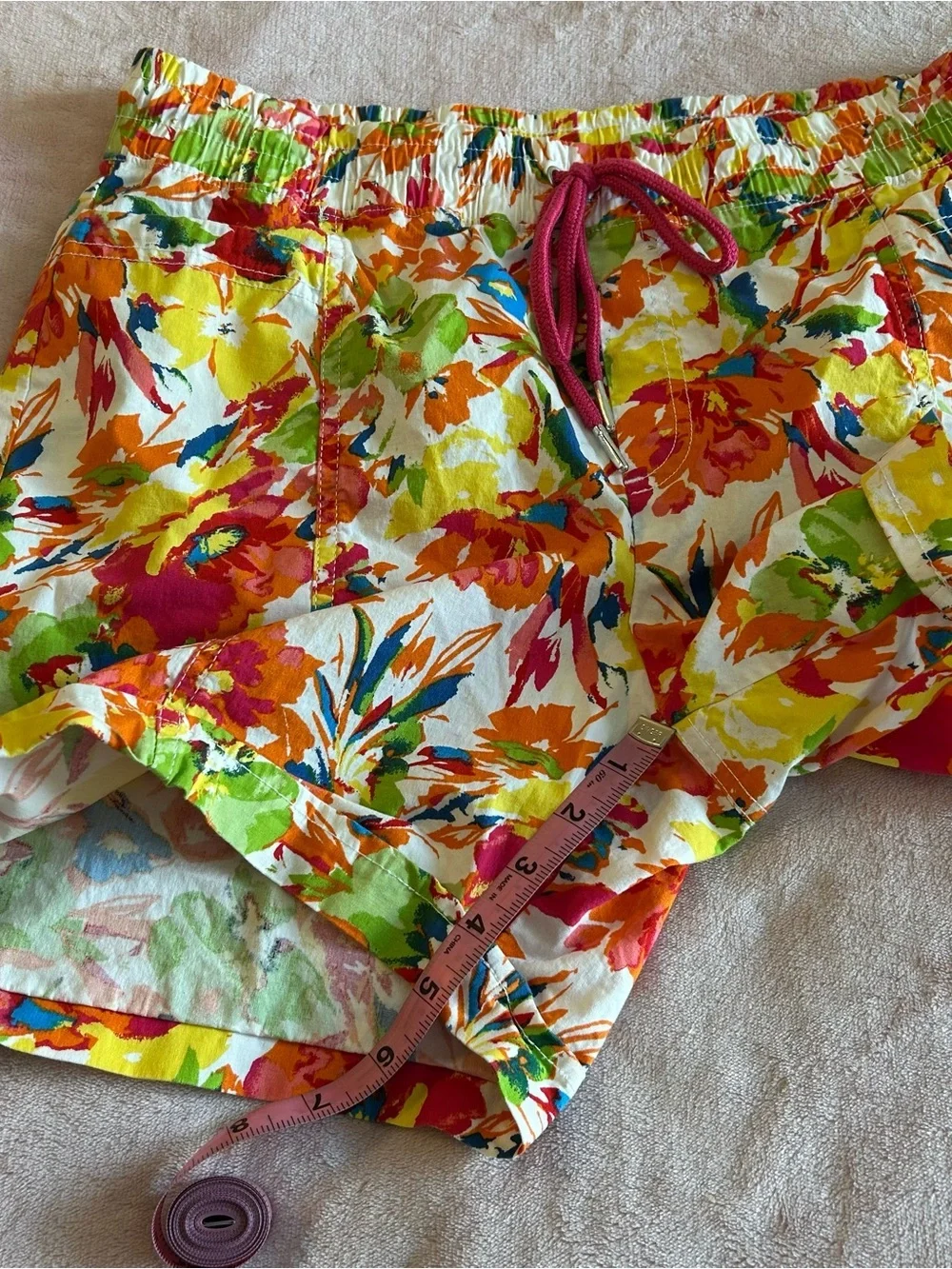 Fresh vintage floral  shorts with drawstring and elastic waist size 10 summer